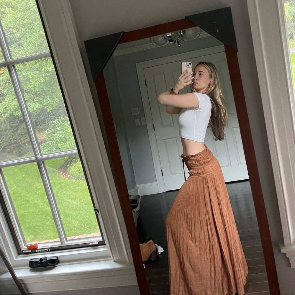 Flowy Pleated Tawny Maxi Skirt Size Small